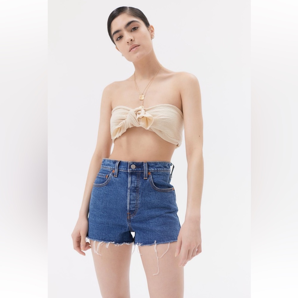 Womens Levi Ribcage shorts size 25